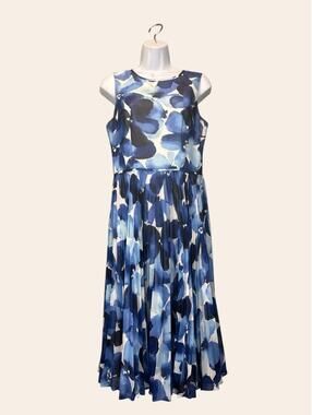 Maggy London Pleated Floral Dress